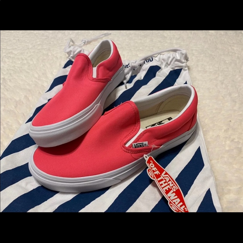 Vans slip on